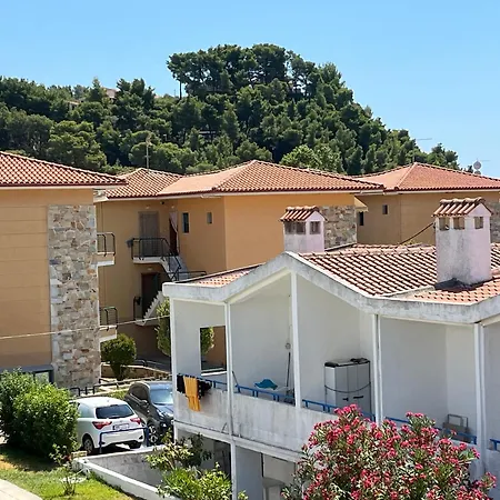 Family Cove Poseidi Posidi